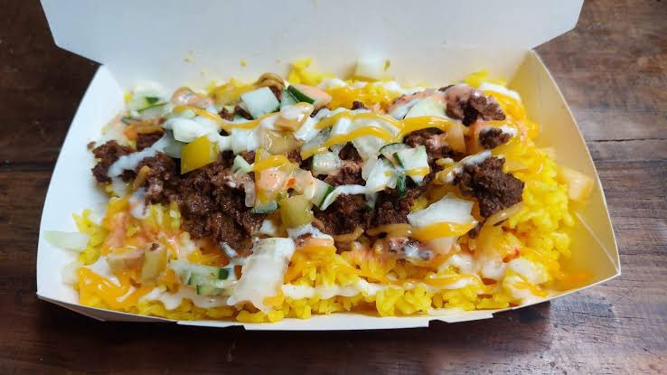 iteyoupone's tweet photo. Shawarma rice 🤤 https://t.co/EMSR7ffA7U