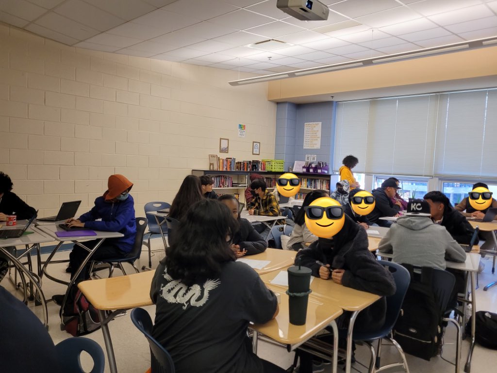 Last week, my students did a FABULOUS job presenting their book projects to visiting students from the <a href="/IntlAcademyACHS/">International Academy 🌎 Alexandria City HS</a>. It was a great learning experience for both classes! <a href="/AlexCityTitans/">Alexandria City High School</a>