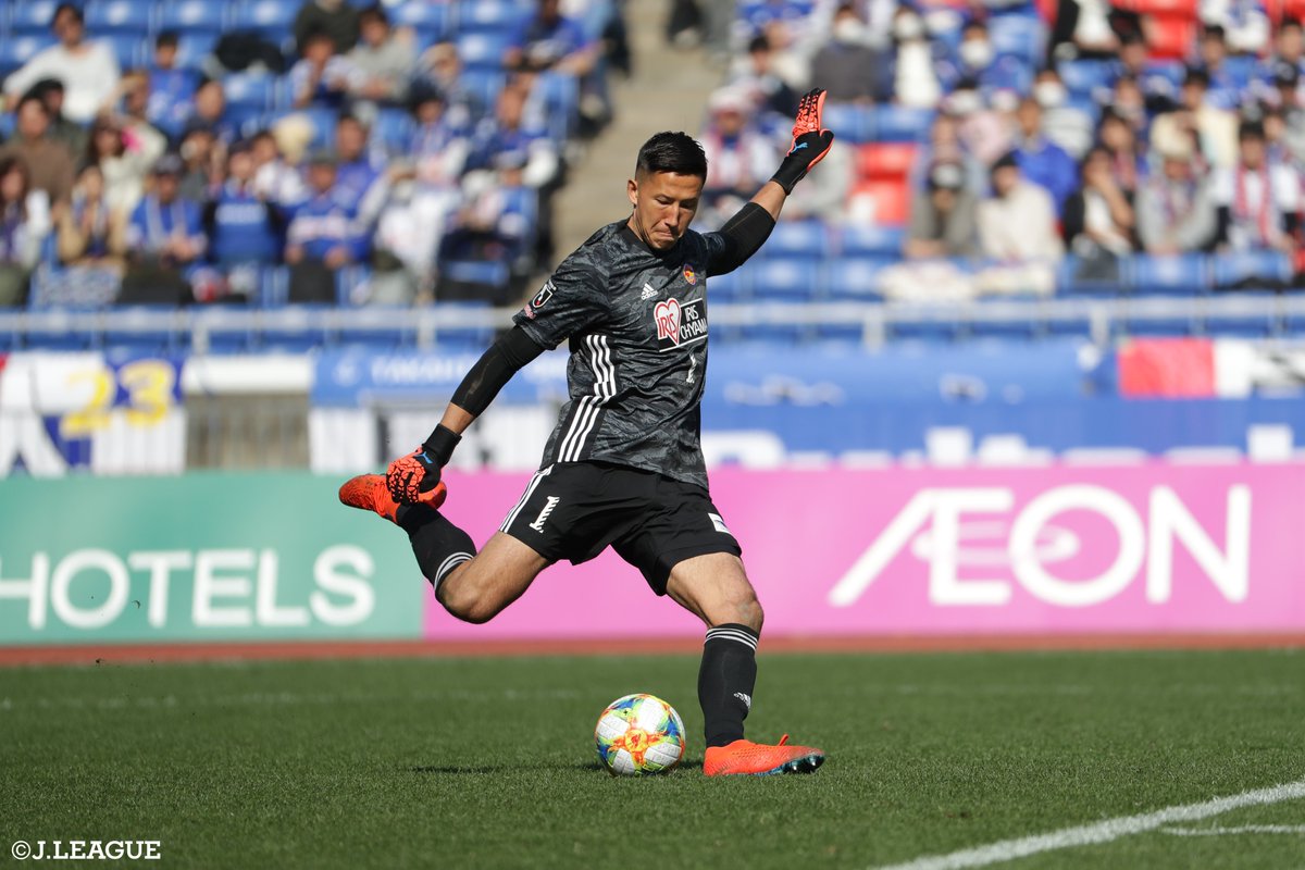 J_League's tweet photo. 🎂HAPPY BIRTHDAY🎂

本日2月3日は
シント=トロイデンV V
シュミット ダニエル選手の31歳の誕生日です🎉

シュミット 選手、
おめでとうございます㊗️

@STVV_JP
@Daniel_MYE https://t.co/Lplxg1mWer