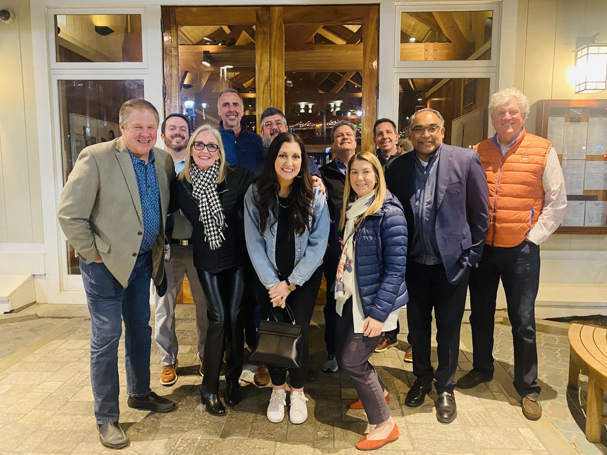 BCSFinancial's tweet photo. #TeamBCS had a great time at #SalesAdvantage2023, connecting with clients and making new friends under the California sun. #stoploss #ancillarybenefits #voluntaryinsurance #cyber https://t.co/Q13cbCsd18