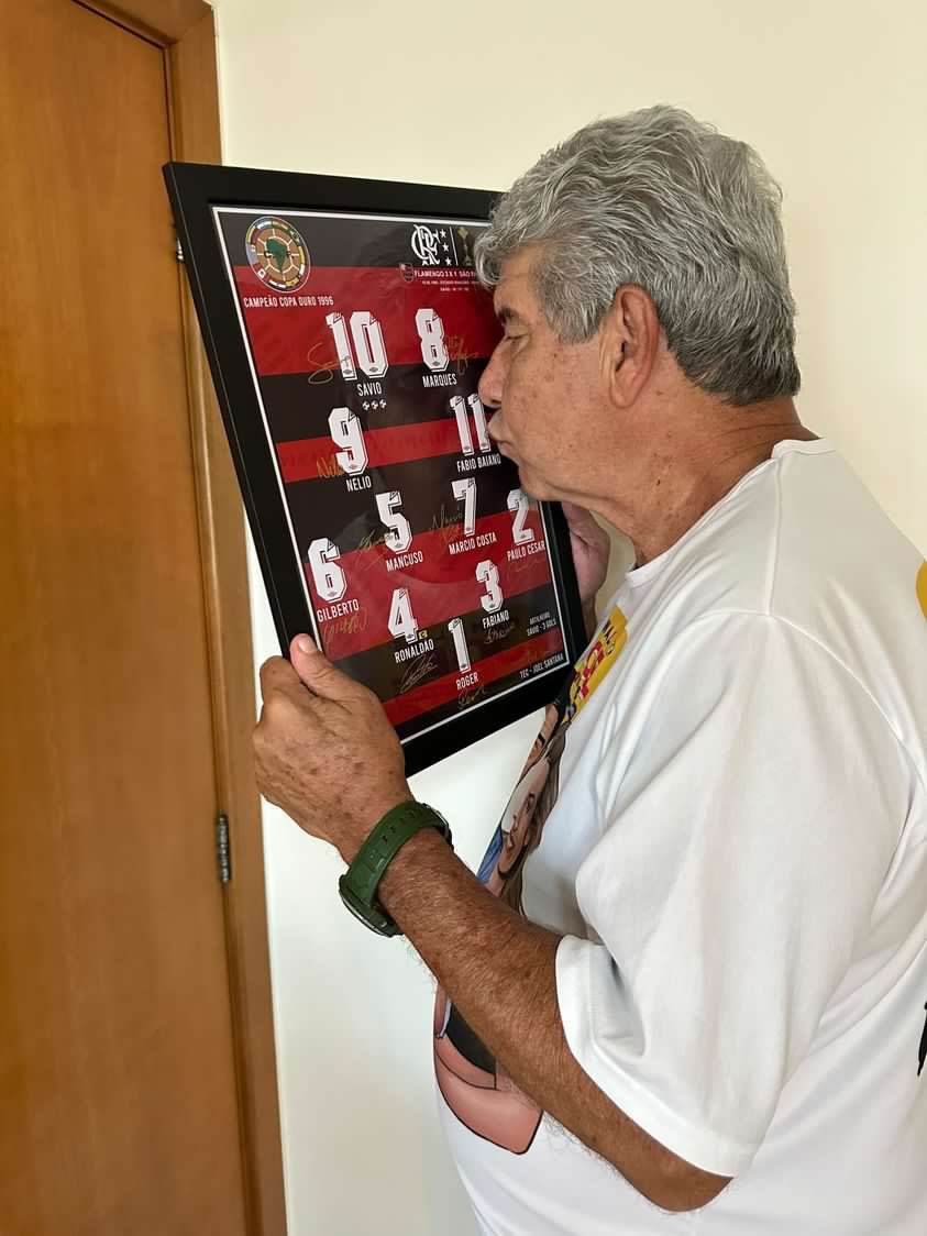 Será que o Papai Joel gostou do quadro ? 

<a href="/CanaldoJoel1/">Canal do Joel</a>