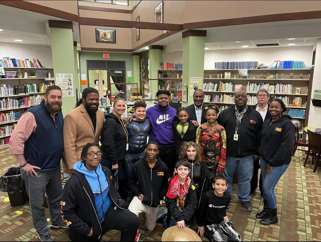 mhaggerty0330's tweet photo. The Titonics dress rehearsal for Mayor Franklin, Safety Director Eddie Colbert, Community Development Director Mike Keys, Marvin Louis Logan Jr @OHWOWKids Mr Rick Stockburger from @BRITEpeople, Mr Jim Joseph, Mr Crocket, and family!! @warrenschools https://t.co/O25loIrH5M