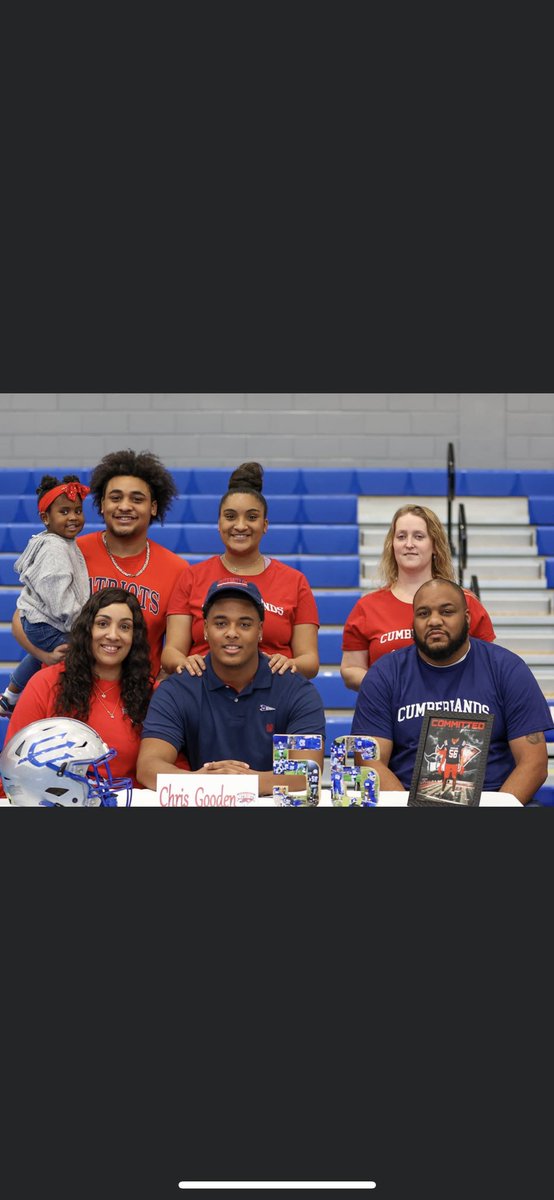 It's official🌟🔴🔵let's work <a href="/UCPatriotFball/">UC Patriot Football</a>🫱🏻‍🫲🏾 <a href="/CoachHouse_UC/">Shan Housekeeper</a> <a href="/Benji_Jae/">Coach JB</a> #Signed✔️