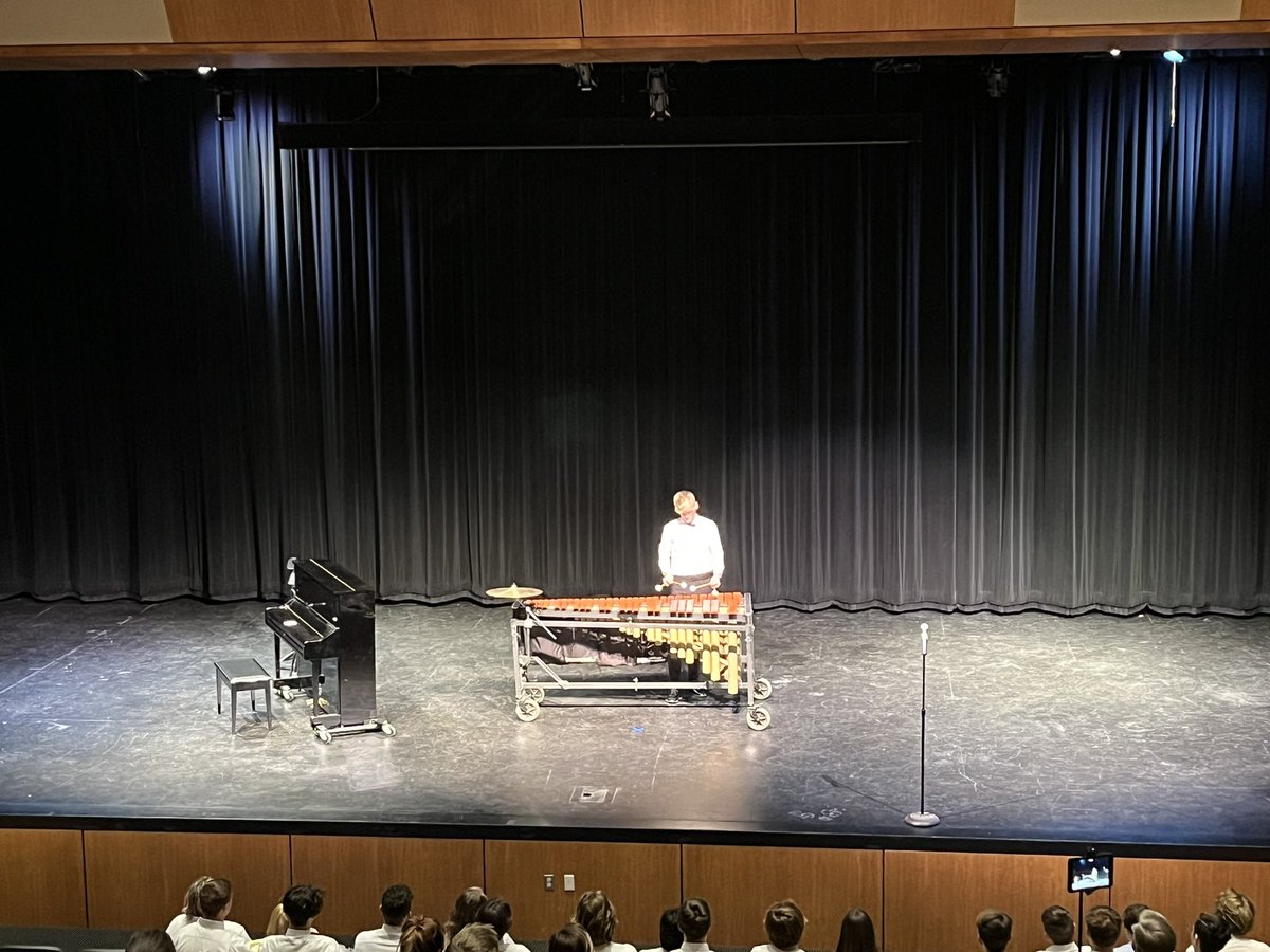 fzeactivities's tweet image. Our @fzeband put on a great show tonight! Super proud of our soloists and ensembles! #manyprogramsonepridE