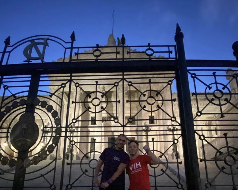 Hoy <a href="/ACicloPositivo/">Asociación Ciclo Positivo</a> renueva conducción, y toma la posta <a href="/CCapriglioni/">Camila Capriglioni</a> una luchadora hermosa ! No quiero dejar pasar a mi amigo, hermano de causas y fortaleza @MatiasEvan gracias por tener tu mano siempre tendida, por tu calidad humana y por luchar cada causa con amor. #ubuntu