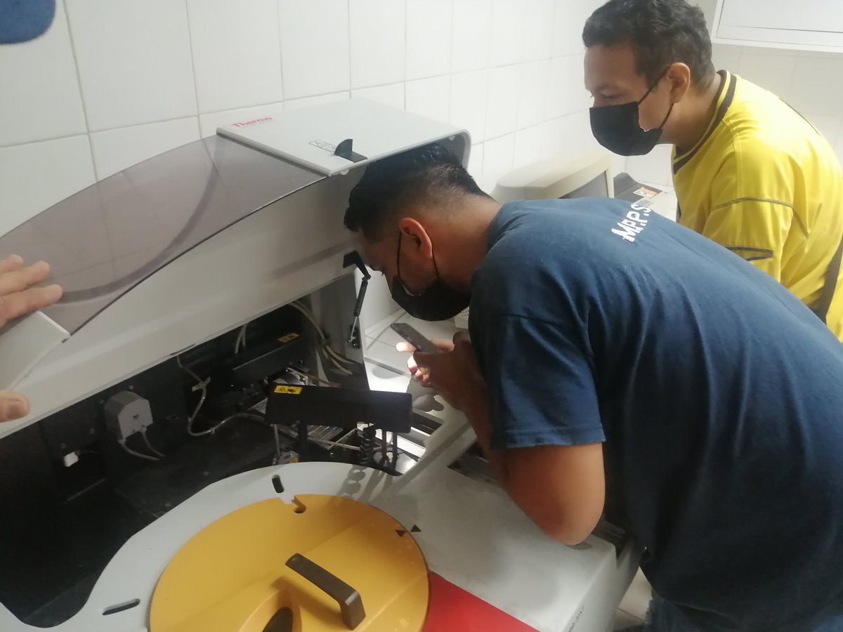 IVSSCENTRONORTE's tweet photo. Gracias a las politicas del Pdte. Maduro y la Ministra de Salud y Presidenta del IVSS a traves de la Autoridad Unica de Salud del Zulia. Recibimos hoy la visita de VenSalud con el fin de recuperar Equipos Tecnologicos para @IVSSCENTRONORTE @NicolasMaduro @MagaGutierrezV https://t.co/E7nC9QJUiz