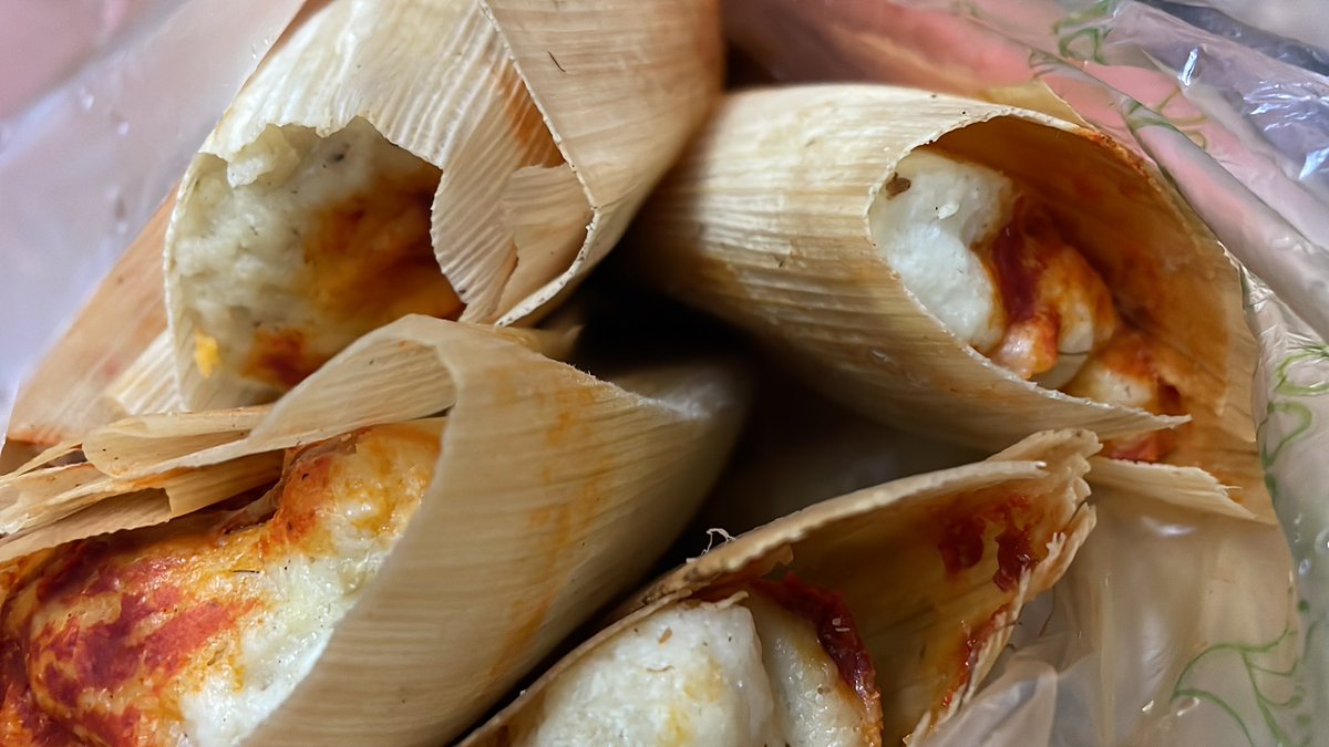 IvanovichGs's tweet photo. Salir hacer ejercicio en bici porque sientes que te anda fallando la circulación y regresar con tamales ! Para que salía …?! https://t.co/K9ZMAbGb7G