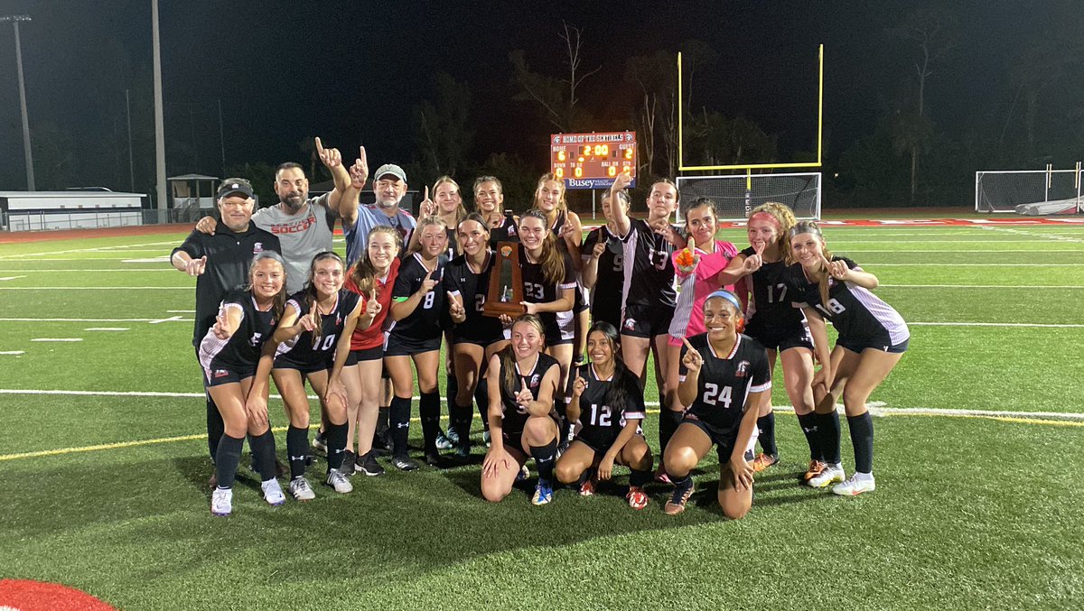 EDREED_NP's tweet photo. .@ECSsports pulls off the girls District 2A-11 sweep 🧹 with girls basketball beating Sarasota Chr. 81-34 and girls soccer beating Imagine School 6-2. Go to https://t.co/NVA3pyuV9y later to see pix, videos and recaps of those and all of tonight’s district final action. @ecshoops https://t.co/uVAOnjihrZ
