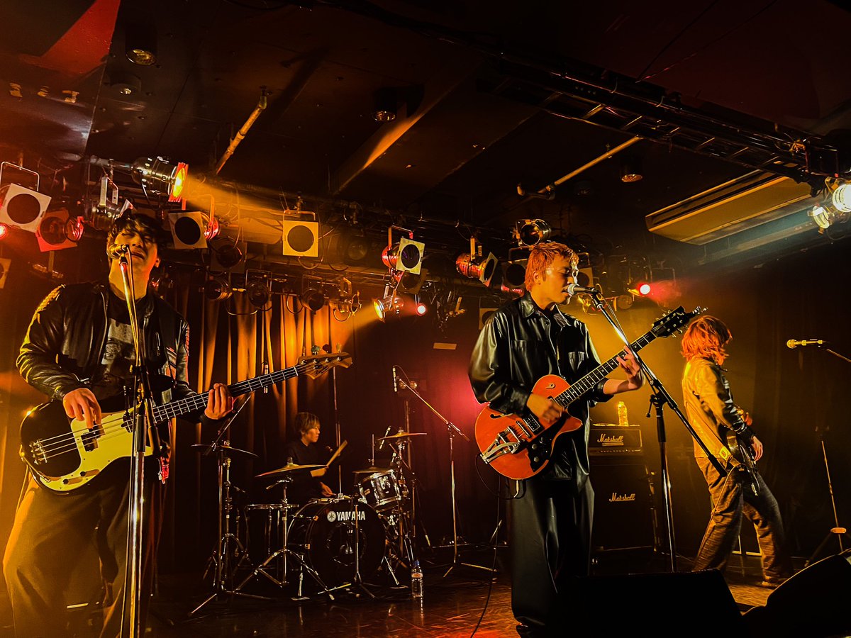 THE_FES_'s tweet photo. 昨夜は6/6のTHE FESに出演してくれるRESERVOIRのライブに行ってきた。熱量がハンパなく最高だったなあ。カッコイイ���まだRESERVOIRのライブを観たことのない方は是非6/6下北沢THREEで開催のTHE FESに！！！

@reservoir_band #RESERVOIR https://t.co/kBuTKrKDsW
