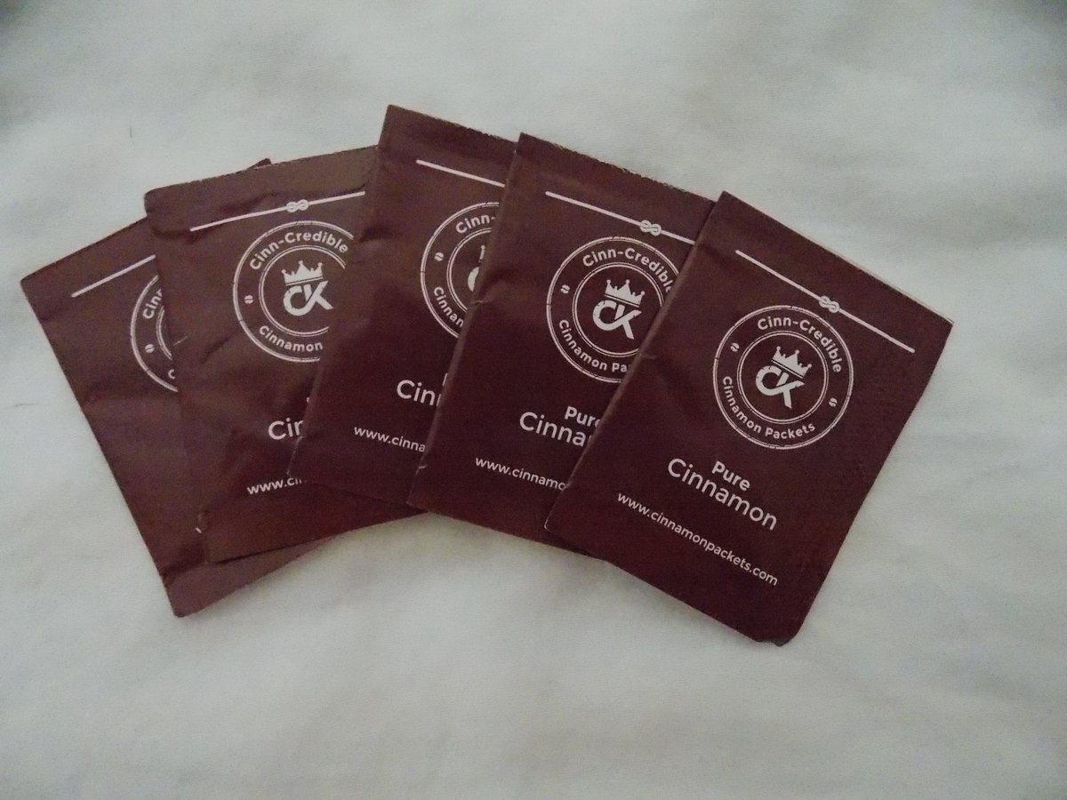 CinnamonPackets's tweet photo. Don't compromise on flavor, keep your customers happy with cinnamon packets. A staple for food service managers. 

#FlavorEnhancer #FoodSupplies #CinnamonSeason https://t.co/5SVlEBxvkS