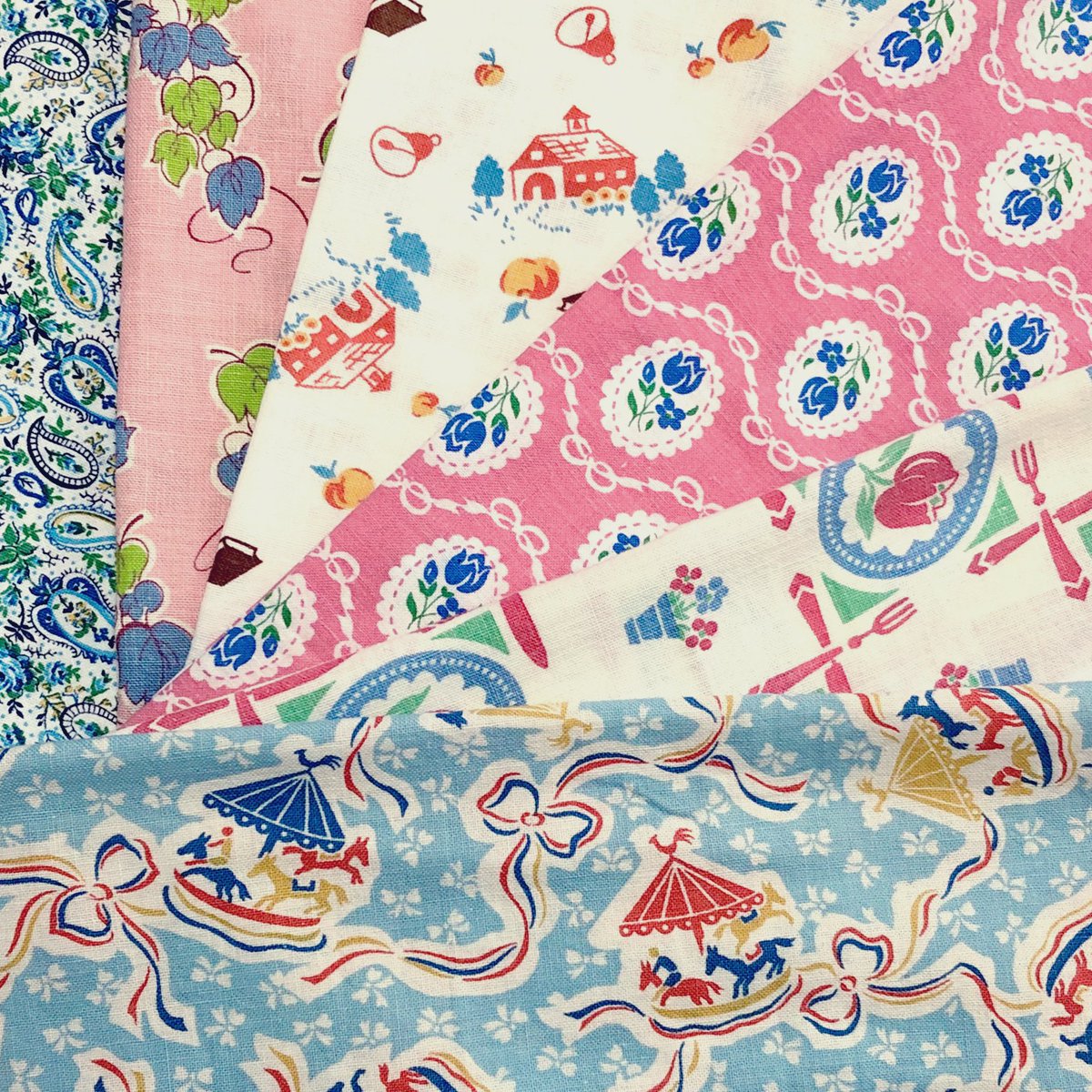 725inhk's tweet photo. フィードサック仕入れた💕 #マダムエリソン #フィードサック #パッチワークキルト #madameherisson #feedsack #patchworkquilt https://t.co/ppIe2uTImR
