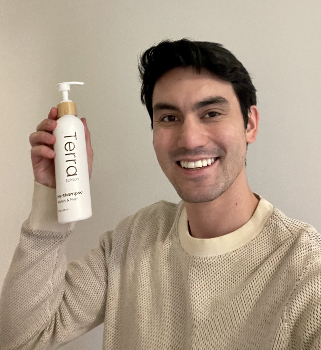 TerraEditionInc's tweet photo. Pre Shampoo - the essential hair care prep step
#healthyhair
#TerraEdition
#PreShampoo https://t.co/hnQVJu3hco