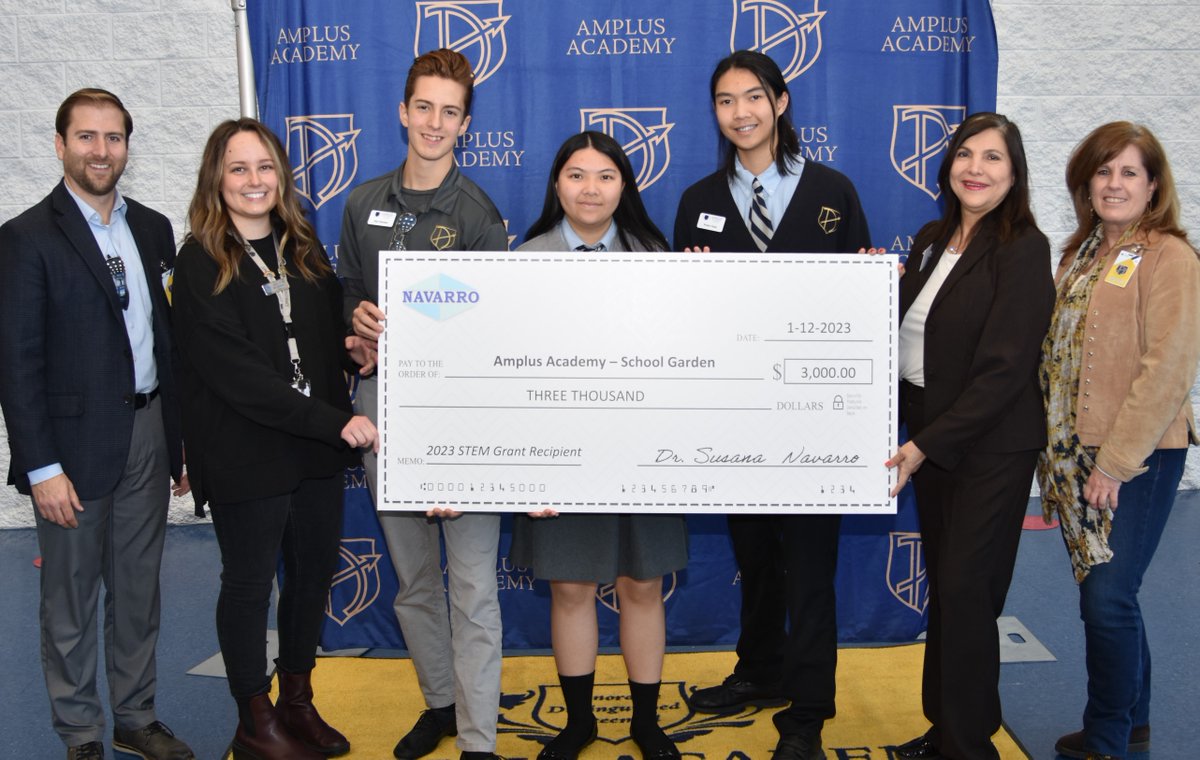 NNSANevada's tweet photo. Navarro Research and Engineering Inc., contractor to the @EMcleanup Nevada Program, announced today that grant funding has been awarded to two Las Vegas schools! The grant program was created to support #STEM learning in communities near the #NNSS. https://t.co/sm7d4W6Iwf