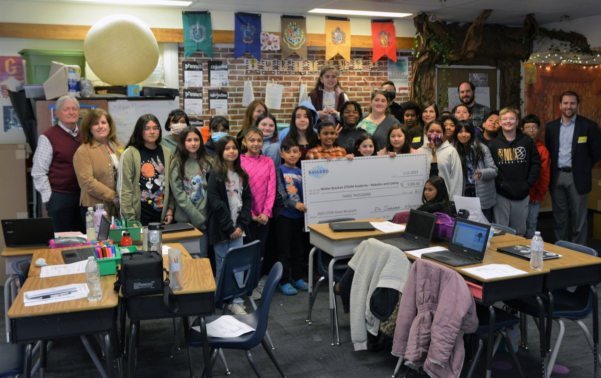 NNSANevada's tweet photo. Navarro Research and Engineering Inc., contractor to the @EMcleanup Nevada Program, announced today that grant funding has been awarded to two Las Vegas schools! The grant program was created to support #STEM learning in communities near the #NNSS. https://t.co/sm7d4W6Iwf