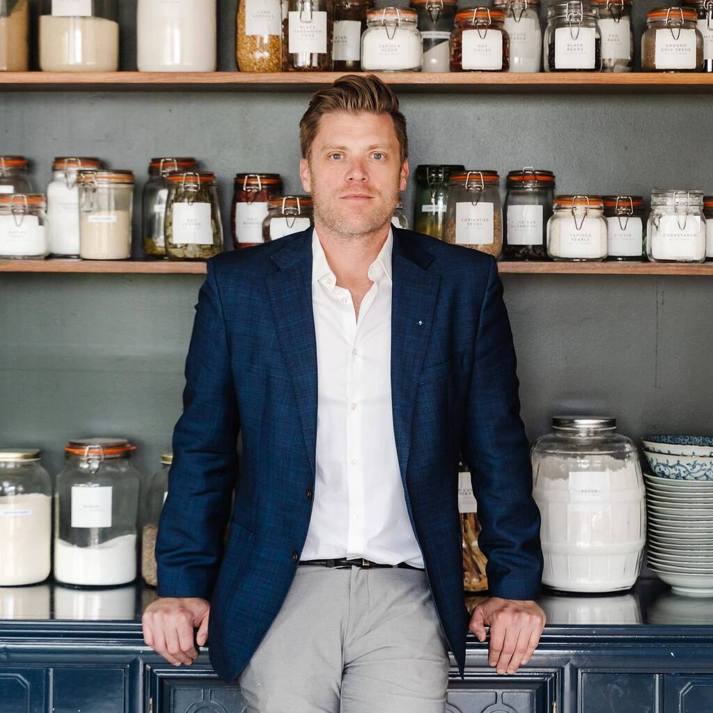 bradchristopher's tweet photo. Looking to buy or sell a home in the Los Angeles area? Interested in investing in the real estate market? Have questions about real estate? How can I be of service? I’m here to help and would love to hear from you!
.
.
.
#larealestate #luxuryrealtorla #larealtor  #realestate… https://t.co/V4MNlzVL6Z
