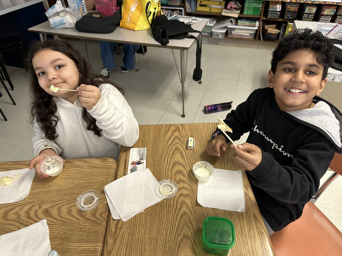 Mrs. Olson tweet media