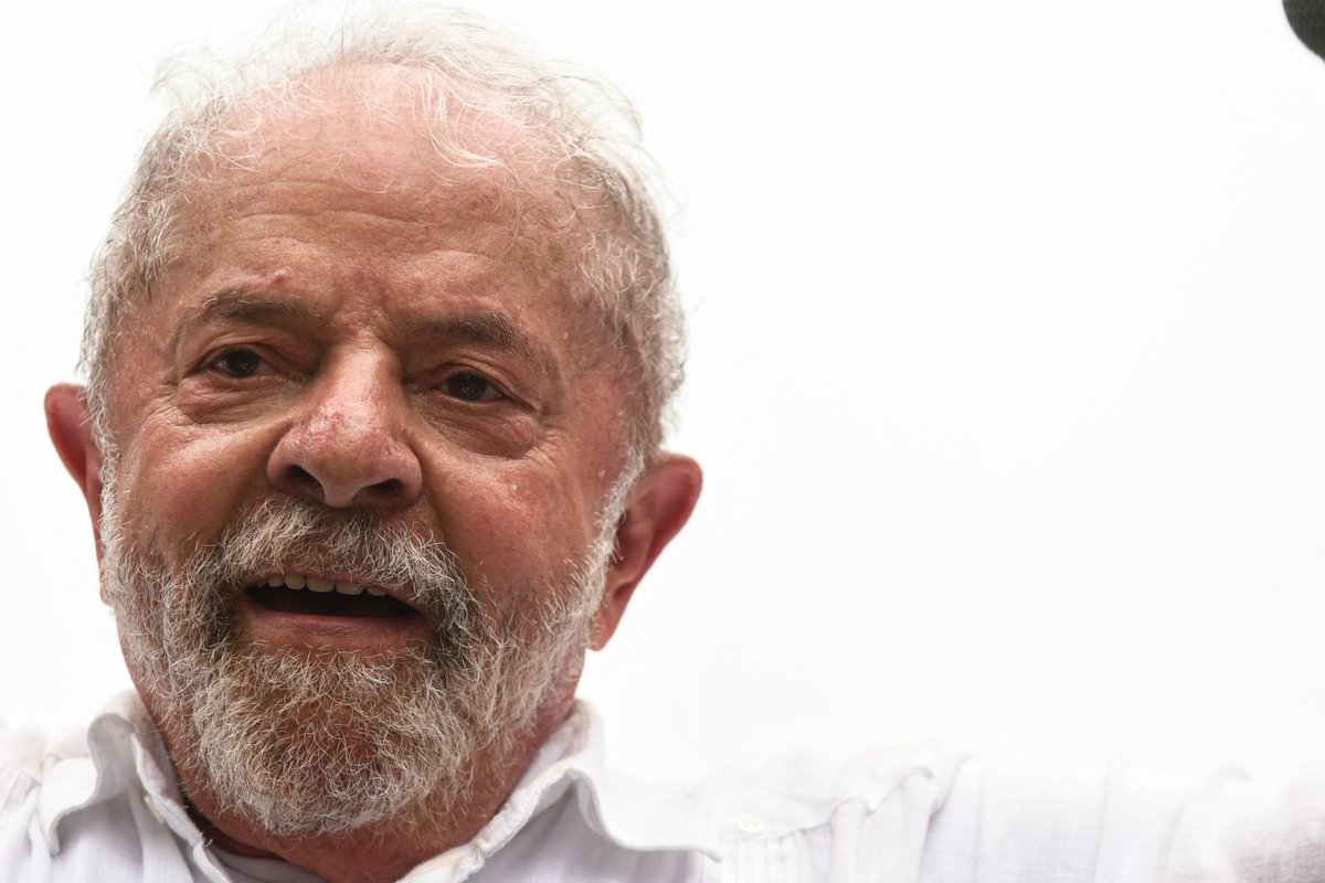 Em entrevista, Lula diz que cogita reeleição em caso de 'situação delicada' no país glo.bo/3WV0fwM #g1