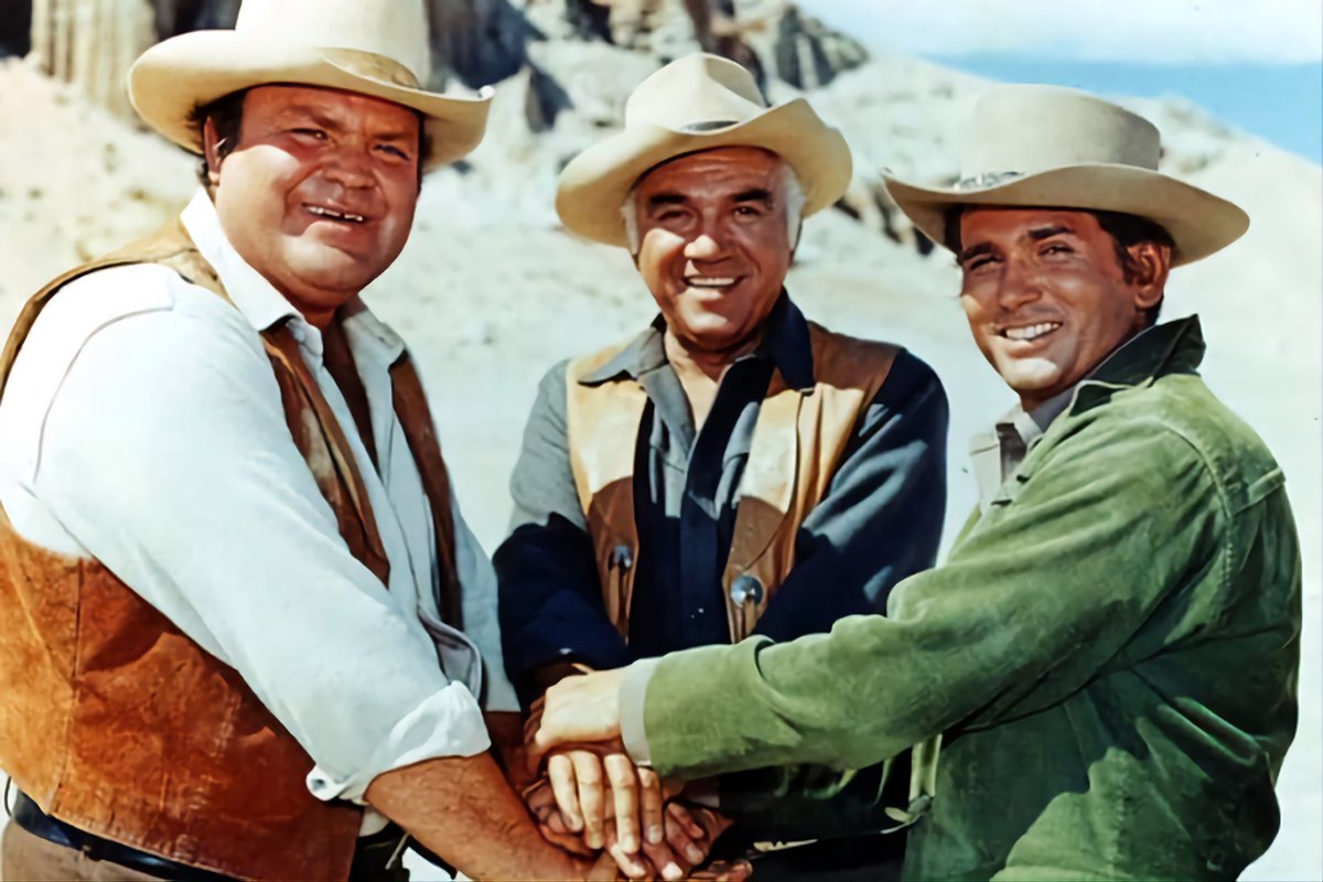 Gemini_53's tweet photo. #DanBlocker as #HossCartwright , #LorneGreene as #BenCartwright & #MichaelLandon as #LittleJoeCartwright in #Bonanza #DailyCowboy https://t.co/VfVT4dB7F1
