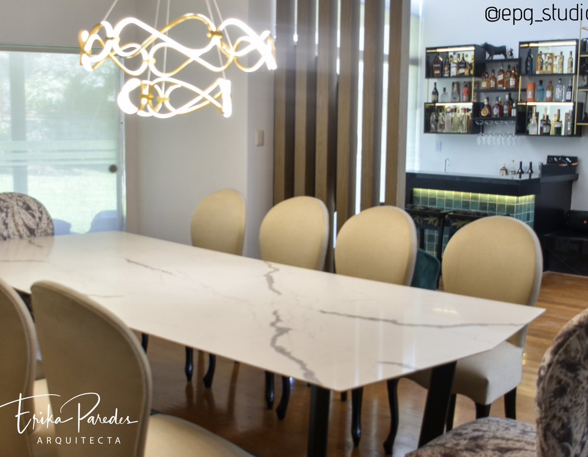 #comedor #diningroom #diningroomdesign #diseño #diseñodeinteriores #interiordesign #iluminacion #detalles #mobiliario #furnituredesign #designer #arqerikaparedes
.
beacons.ai/erikaparedes_a…