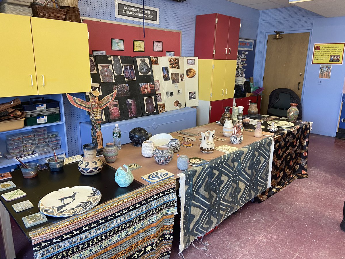 KSeidel23's tweet photo. 4th graders at #obelem participated in A Day in Clay with resident artist Cliff Mendelson. They did a beautiful job smoothing out their clay, creating designs and getting ready for paint! We cannot wait to see the final product! @POBSchools @sgrayPOB @BWileyPOB https://t.co/vXuy2ZMGAb