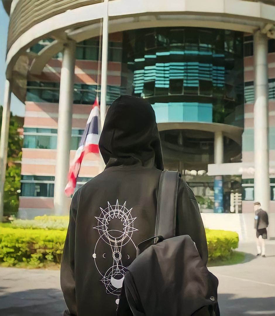 firstkhaolyy's tweet image. I MISS ECLIPSE THE SERIES:(

#eclipsetheseries