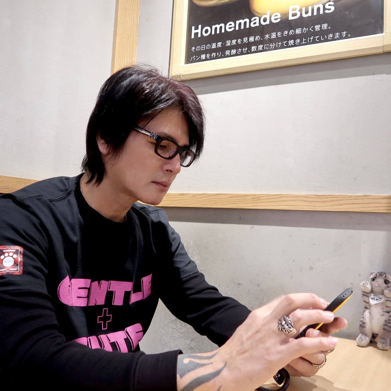 TABBY CAT PAWS Tシャツ 黒 S SOPHIA 黒柳能生 お待たせしていた猫のアレ｜黒柳 能生 公式note