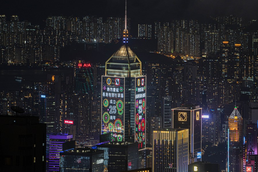 XHNews's tweet photo. Hong Kong has prepared 500,000 free air tickets with an array of special offers, vouchers and other incentives to lure tourists, business travelers and investors https://t.co/o1fF39iv9y https://t.co/XHNm9i6VHm