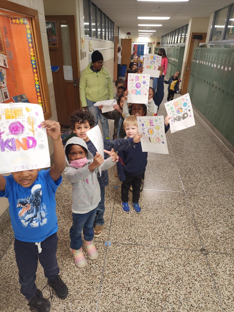 Glad I finally got my account working on my new phone.....
I needed to share these kiddos and their beautiful KINDNESS art work as we celebrate Black History Month! #CarneyReadersRock #WeAreCarney <a href="/BCPSLMP/">BCPS LMP</a> <a href="/CarneyElem/">Carney Elementary</a>