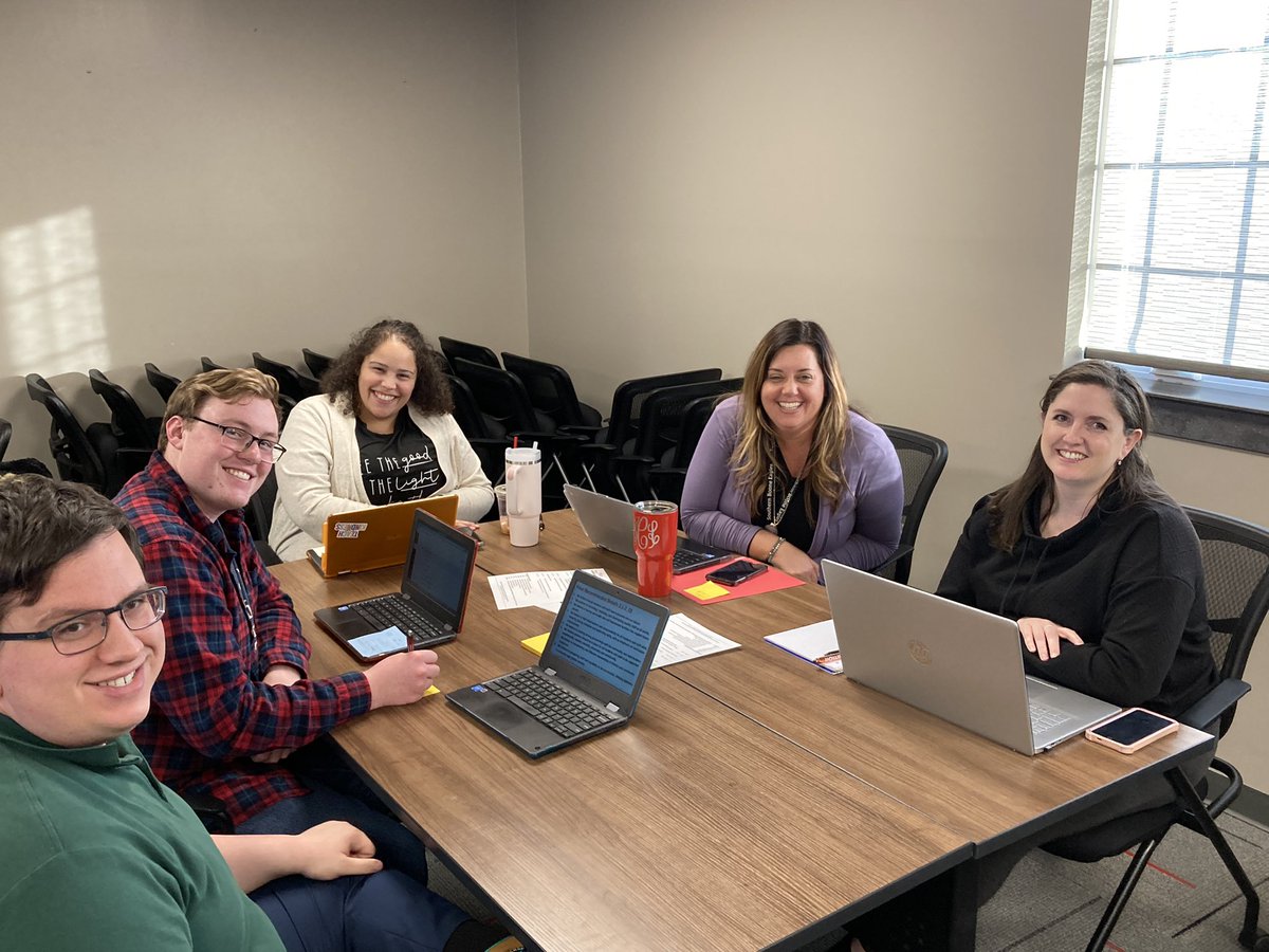 KDFIREDUP's tweet image. Amazing energy, positive conversations and tremendous progress tonight with the Southern Boone R-I SD CSIP team. This 45 member team was on🔥🔥tonight. #WeGetTo #Energy #carpediem #team #chasinggreatness @SoBoCoSchools