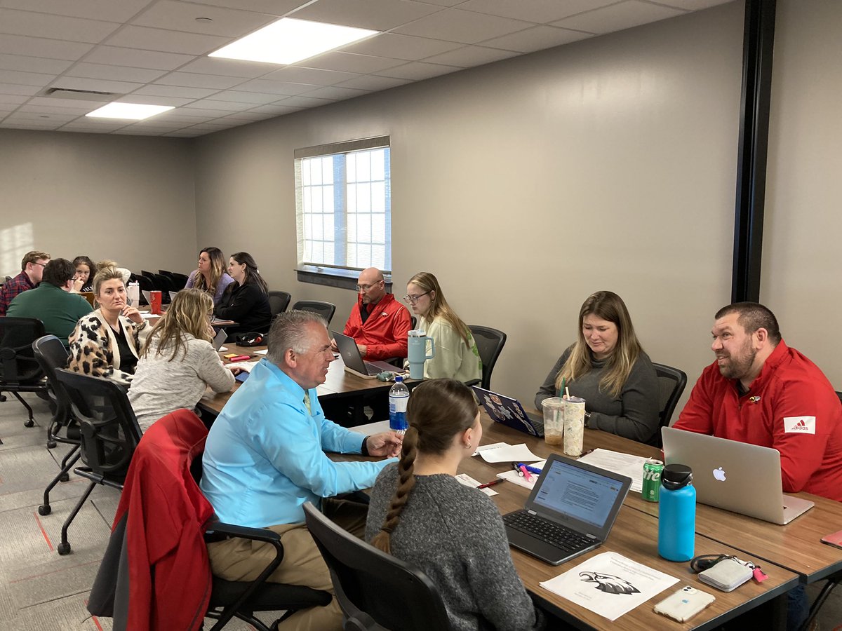 KDFIREDUP's tweet image. Amazing energy, positive conversations and tremendous progress tonight with the Southern Boone R-I SD CSIP team. This 45 member team was on🔥🔥tonight. #WeGetTo #Energy #carpediem #team #chasinggreatness @SoBoCoSchools