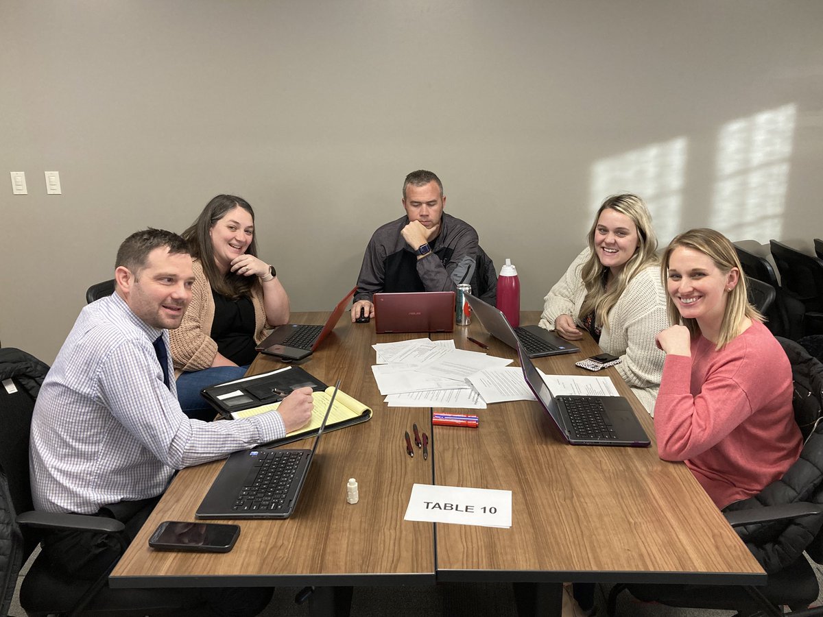 KDFIREDUP's tweet image. Amazing energy, positive conversations and tremendous progress tonight with the Southern Boone R-I SD CSIP team. This 45 member team was on🔥🔥tonight. #WeGetTo #Energy #carpediem #team #chasinggreatness @SoBoCoSchools