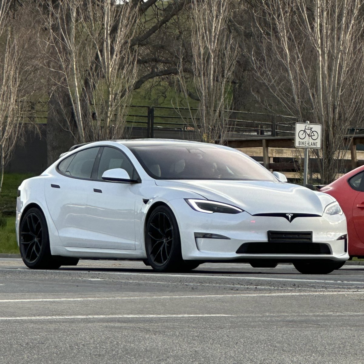 klwtts's tweet image. What is this!? 👀 #ModelS #ModelSPlaid #PlaidPlus