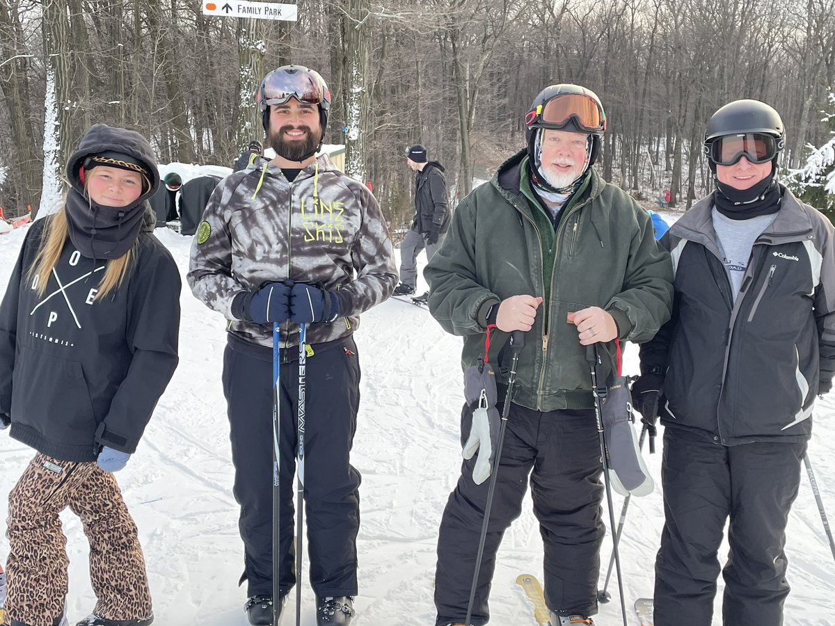 Charlie Sines tweet media