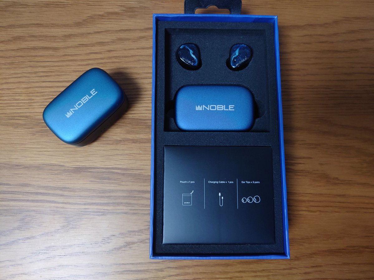 4BPM_EE's tweet photo. Noble audioのFoKus Mystique
在宅勤務だから到着して早速セッティング、デザインは単純にカッコいい、ファームの更新来ているので更新しておきましょう https://t.co/hll8gm9kCl