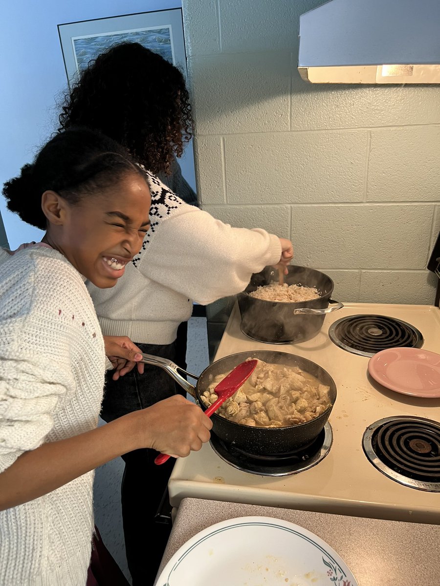 TDSB_MSPS's tweet image. Mary Shadd’s Young Women on the Move club having a cooking class with @NuhaN57483762 to make their lunch. #looksdelicious #wellbeing #grade7and8 @sawh4kids @LC3_TDSB