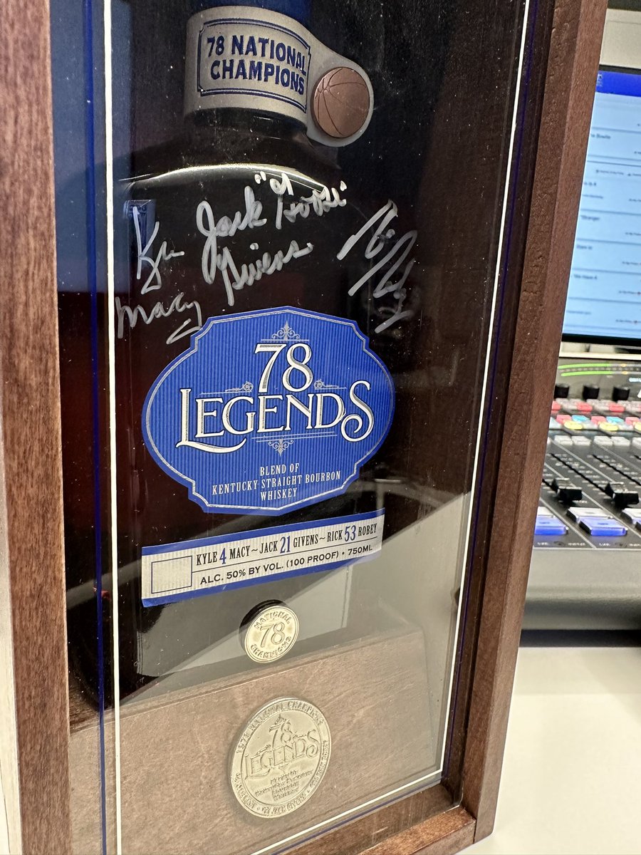 Terry Meiners ™️ (@terrymeiners) on Twitter photo Great evening <a href="/FrazierMuseum/">FrazierMuseum</a> launching 1978 Legends bourbon 🥃
Funny, informative, and touching stories from <a href="/goosegivens/">Jack Givens</a> <a href="/KyleMacy4/">Kyle Macy</a> <a href="/RickRobey53/">Rick Robey</a> <a href="/DanIssel44/">Dan Issel</a>
#BBN #KentuckyWildcats #nationalchamps Great evening <a href="/FrazierMuseum/">FrazierMuseum</a> launching 1978 Legends bourbon 🥃
Funny, informative, and touching stories from <a href="/goosegivens/">Jack Givens</a> <a href="/KyleMacy4/">Kyle Macy</a> <a href="/RickRobey53/">Rick Robey</a> <a href="/DanIssel44/">Dan Issel</a>
#BBN #KentuckyWildcats #nationalchamps
