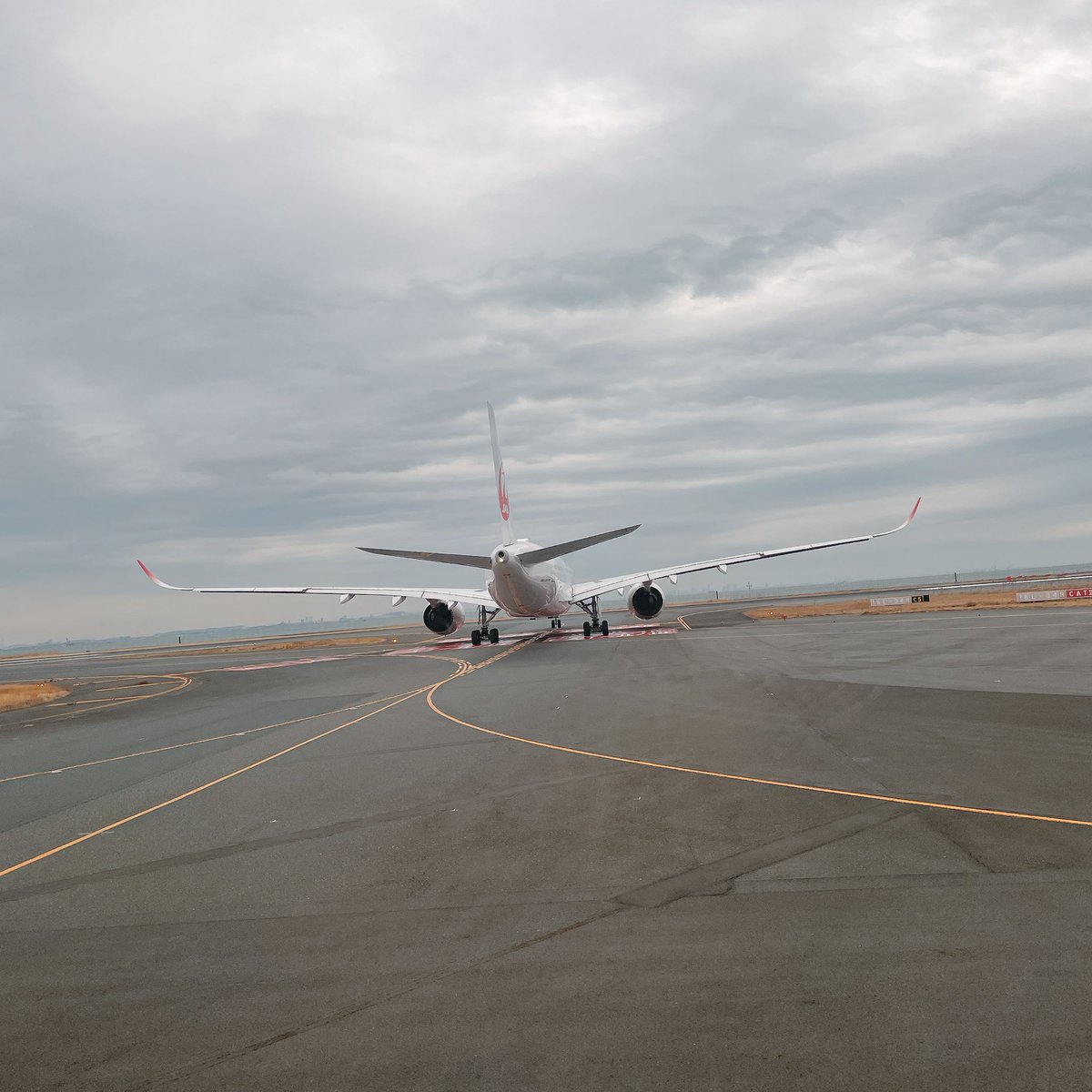 fukunishi_t's tweet image. 飛行機の背後✈️w
#JAL #飛びます