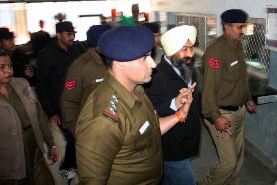 realsikhnews's tweet photo. Case of 9 Sikh Political Prisoners

3. Bhai Paramjit Singh Bheora

A special court sentenced Bhai Paramjit Singh Bheora, chief of Babbar Khalsa International, to life imprisonment for the 1995 assassination of the then Punjab Chief Minister, Beant Singh.

#ReleaseSikhPrisoners https://t.co/B7SVaLCMio