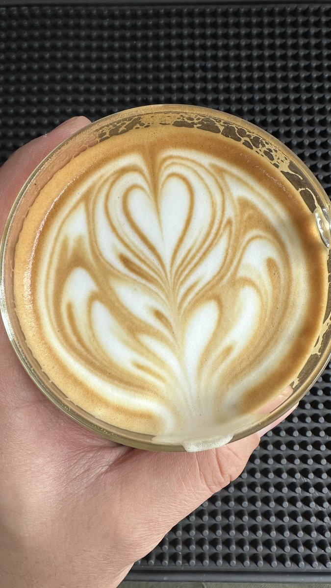nob_caffe's tweet photo. I'm so happy🌿
#rosettarevolution
#slotoro https://t.co/iFhv19JMed