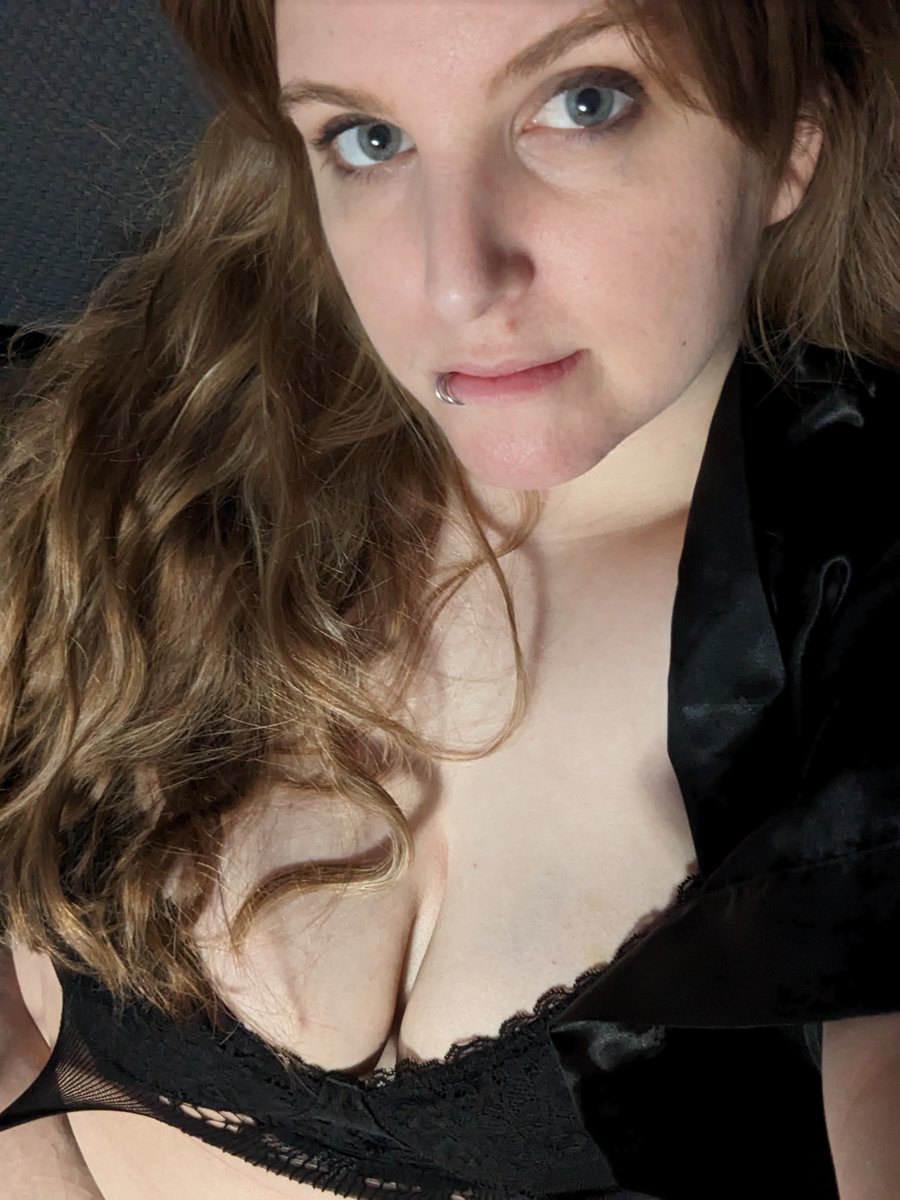 HarperHeartsYou's tweet photo. Miss you... 😘

#onlyfans #onlyfansFree #onlyfansgirl #sellingcontent https://t.co/UtAmfgOKeR