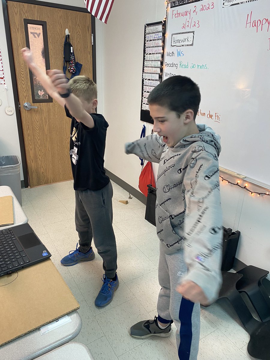 Portersposse's tweet photo. Insulators or Conductors movement learning….hope it “sticks”! 🤪 #porterspossee @OldHundredES @GR_Fit4Kids https://t.co/TcfpfyKRvu