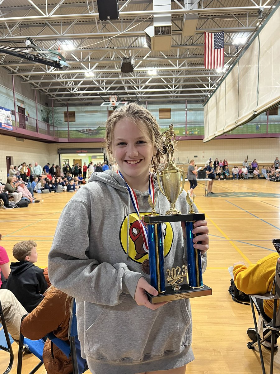 RyleeTedder's tweet image. Finished my swim season today.. our girls team placed 3rd overall. Swam to develop more strength and endurance for softball and ended up loving it. Can’t wait for next year 💙🏊‍♀️ #cgms