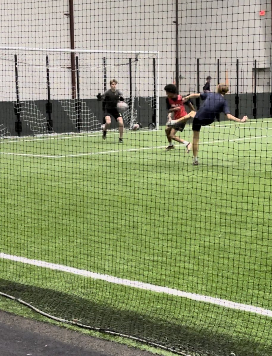 No school for a week, but <a href="/JordanC2025/">Jordan Cartwright</a> still putting the work in lifting and training for soccer.⚽️💪🏻 <a href="/Rcartwright78/">Rick Cartwright</a> <a href="/SealySoccer/">Scott Sealy</a>