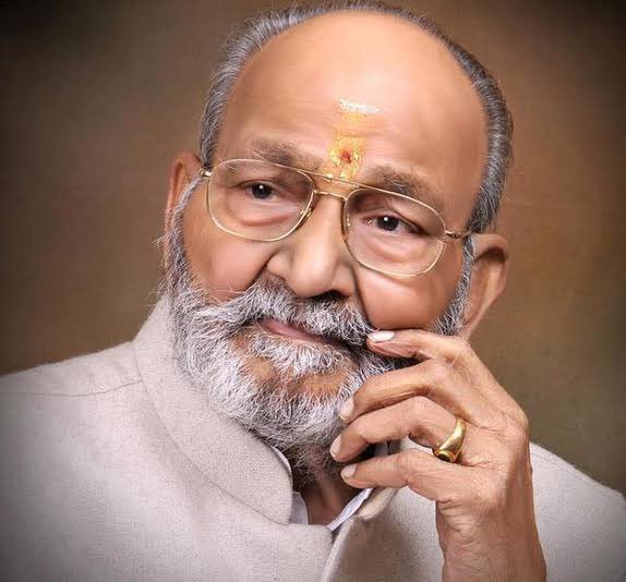 YoursEesha's tweet photo. Rest in peace legend #KVishwanath garu 🙏🏻💔 https://t.co/l8jI1mlyDJ
