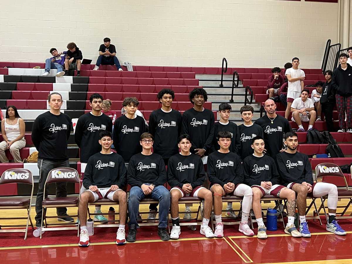 kofakingsbb's tweet photo. Kings with the 49-43 win against the Washington Rams! What a great way to celebrate our SENIORS!! #KingsRuleTheCourt @KofaAthletics https://t.co/IVsnVCmfAi