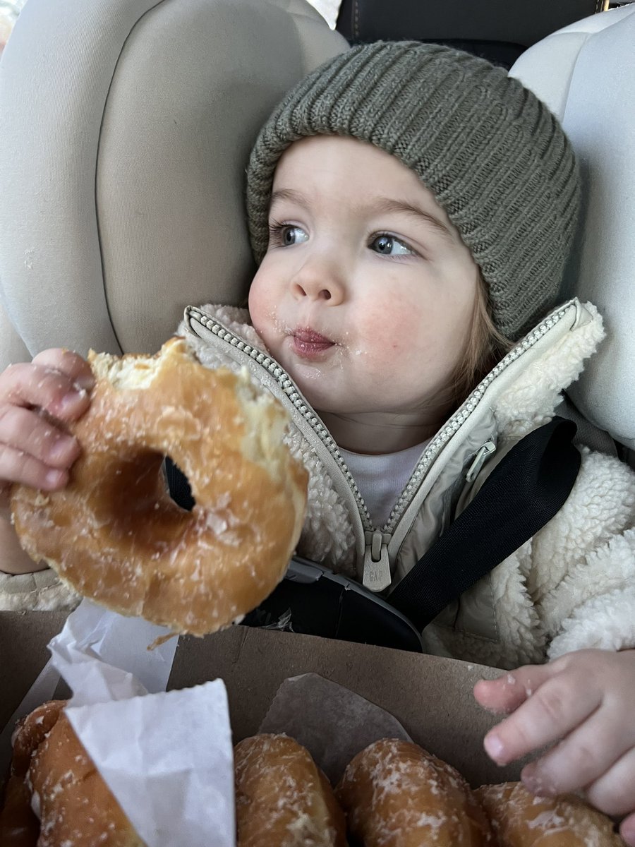Fragapanes Bakery has THE BEST old school, fluffy glazed doughnuts. If ya don't know, now ya know.