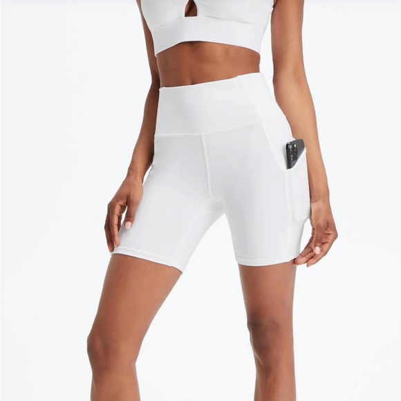 So good I had to share! Check out all the items I'm loving on <a href="/Poshmarkapp/">Poshmark</a> #poshmark #fashion #style #shopmycloset #altra #sorel #fabletics: posh.mk/WeL1QC0H6wb