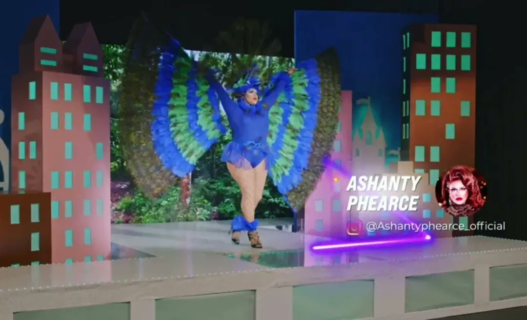 lamasdragafans's tweet photo. Ayer se estrenó el segundo episodio de "La Drag Queen Soy Yo" y aquí te dejamos los looks de este episodio: Look Animal 👁️🔥 @drag_yo
@yosoykaina
@AshantyPhearce
#LADRAGQUEENSOYYO #LDQSY2 https://t.co/xD54eoEwHU