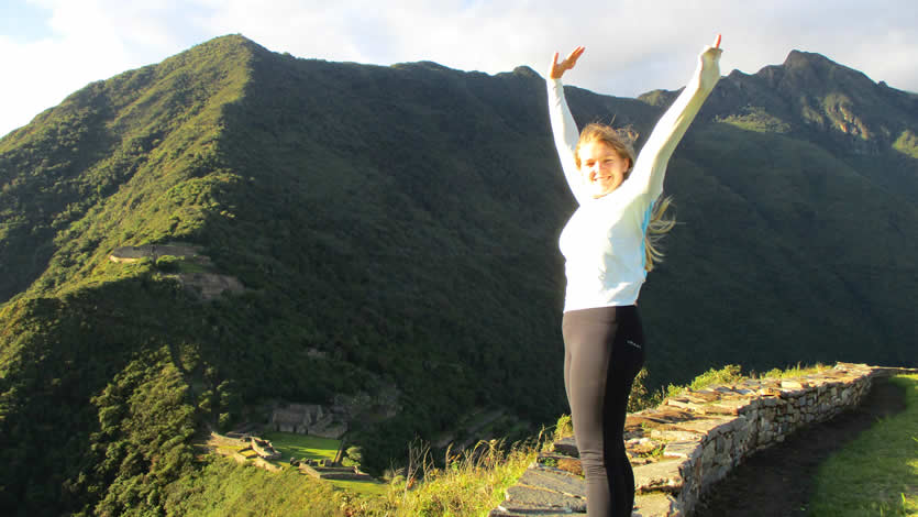 #Choquequirao Trek: the stunning hike to the so-called Sacred Sister of #MachuPicchu dosmanosperu.com/blog/choquequi… 

#perutravel #southamericatrip #peru #hikingperu #cusco