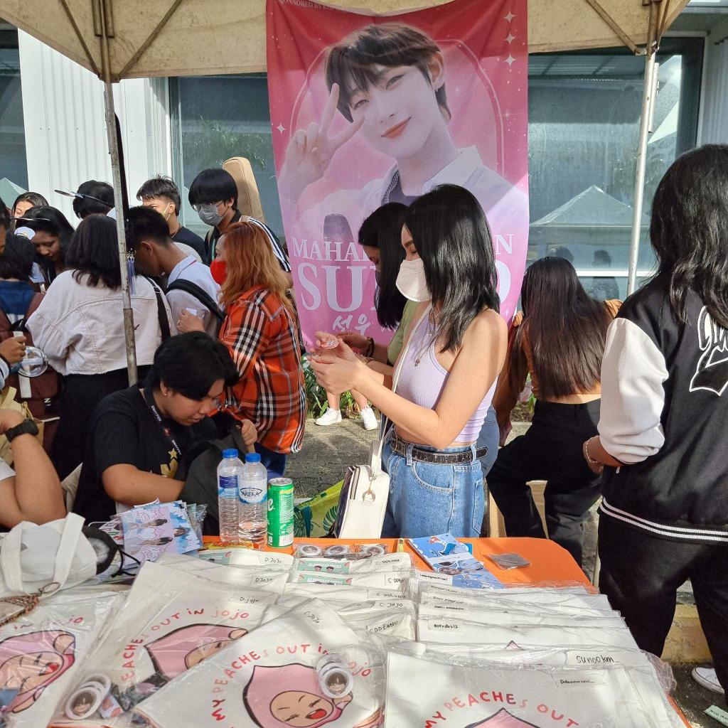 We've never seen this much of an effort for a concert in the Philippines!  THANK YOU to all the fan clubs, ENHYPEN, ENGENEs, <a href="/happeehour/">HSG</a> and <a href="/pulpliveworld/">PULP Live World</a> for making this event! #ENHYPEN_IN_MANILA
#MANIFESTO_IN_MANILA